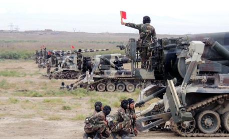 Ракетные и артиллерийские войска Азербайджана провели учения (ФОТО)